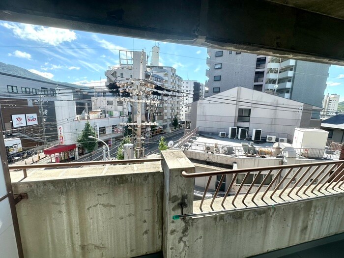 物件内観写真18　(室内からの展望)