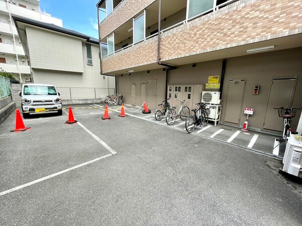 駐輪場