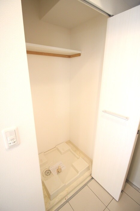 物件内観写真17　(洗濯機置場)