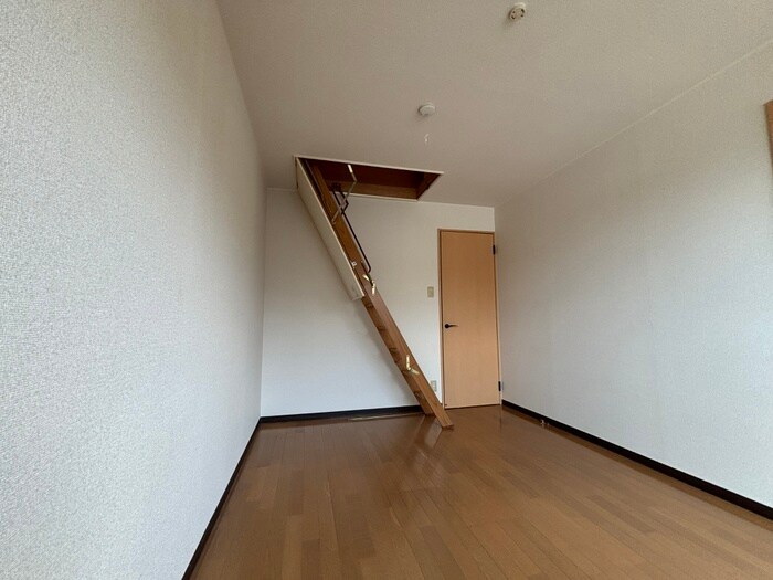 物件内観写真10　(居室)