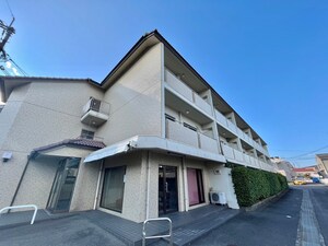 弥生マンション外観写真