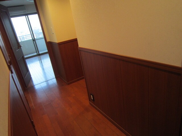 物件内観写真7　(廊下)