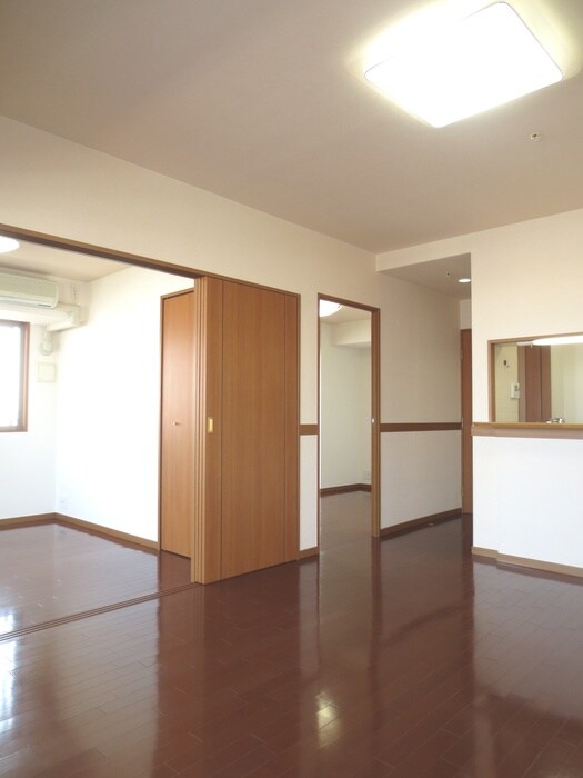 物件内観写真8　(居室)