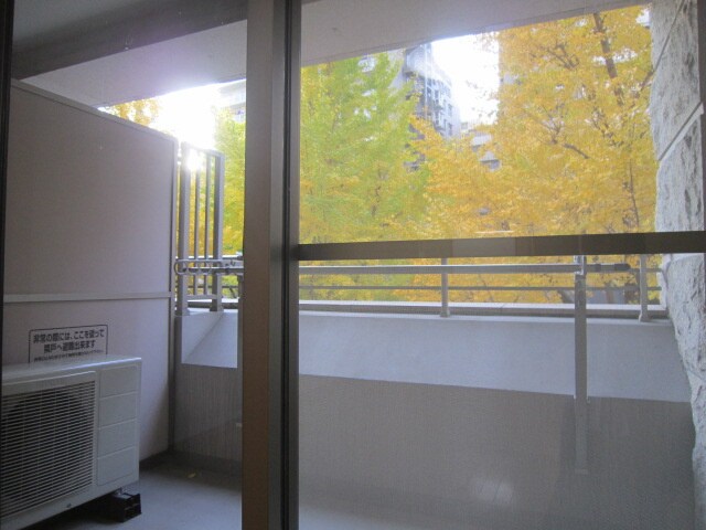 物件内観写真9　(ベランダ・バルコニー)