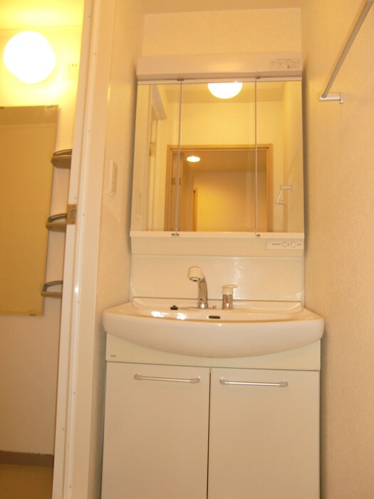 物件内観写真11　(洗面)