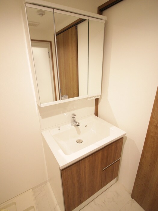 物件内観写真12　(洗面)