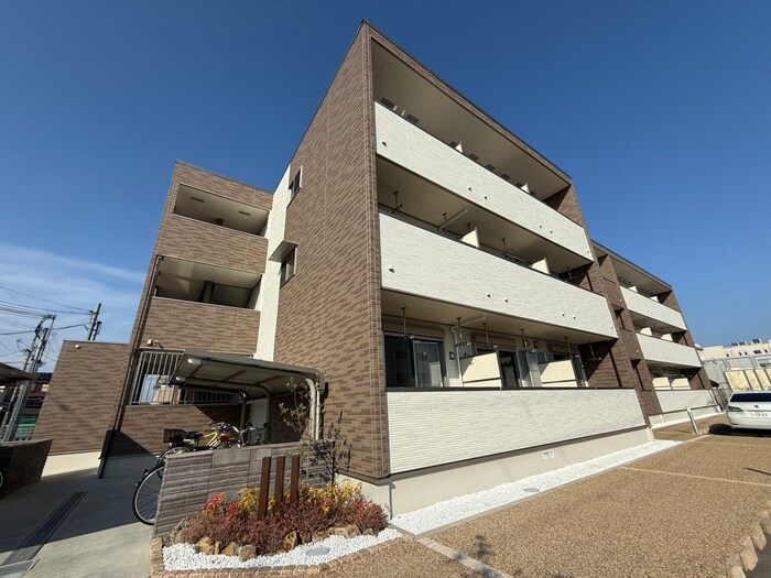 物件外観写真1　(外観写真)