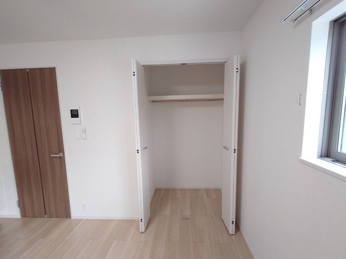 物件内観写真12　(収納)