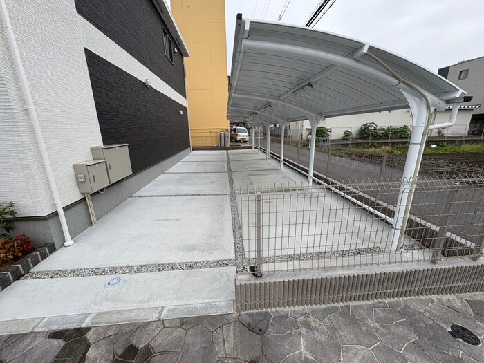 物件外観写真4　(駐輪場)