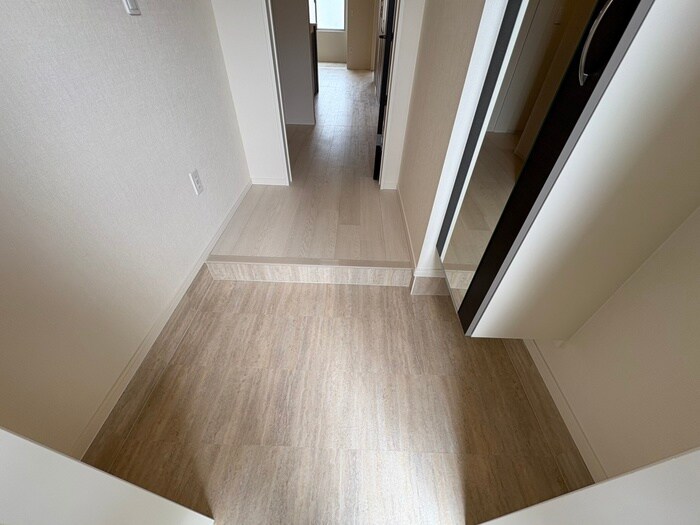 物件内観写真19　(玄関)