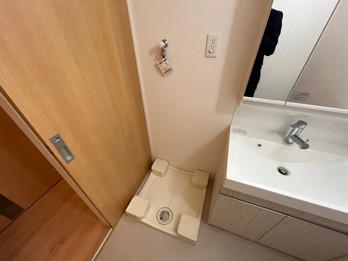 物件内観写真11　(洗濯機置場)