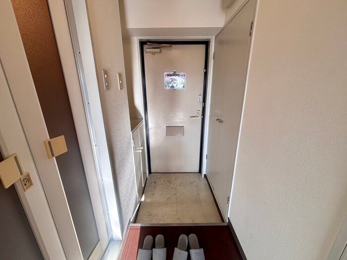 物件内観写真17　(玄関)