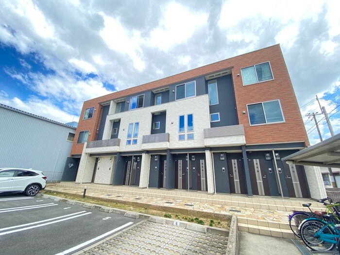 物件外観写真1　(外観写真)