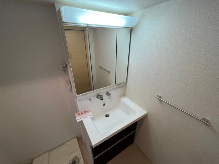 物件内観写真9　(洗面)