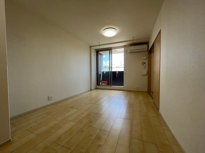 物件内観写真21　(居室)