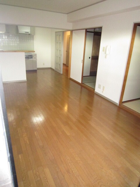 物件内観写真4　(居室)