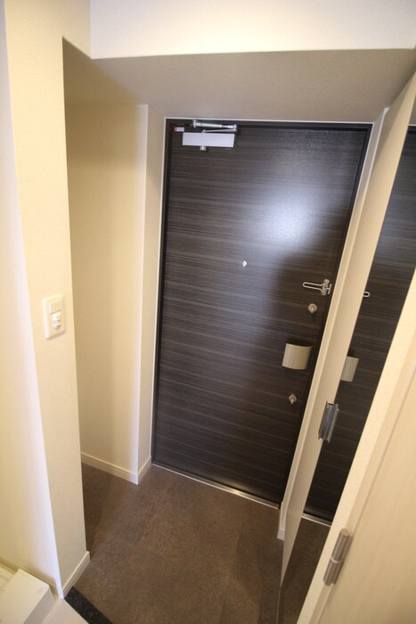 物件内観写真15　(玄関)