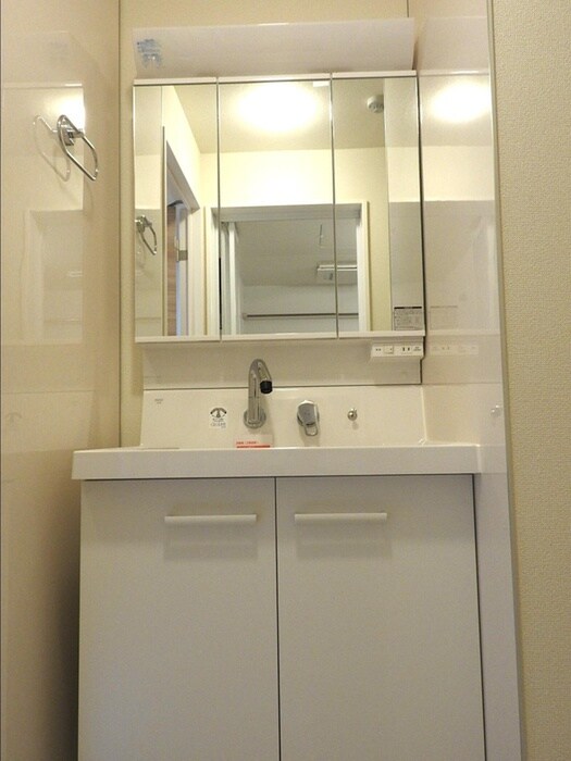 物件内観写真11　(洗面)