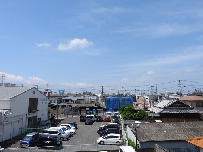 物件内観写真18　(室内からの展望)