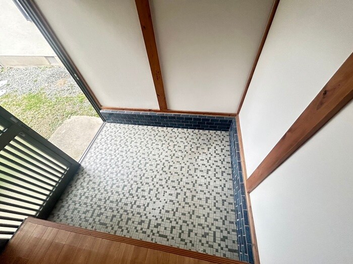 物件内観写真7　(玄関)