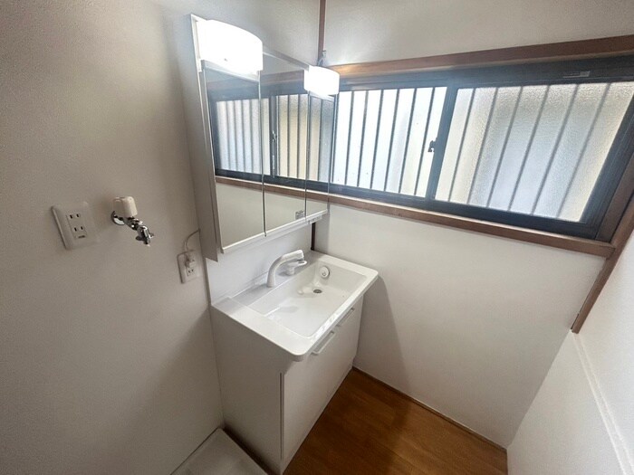 物件内観写真10　(洗面)