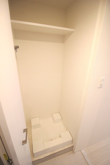 物件内観写真11　(洗濯機置場)