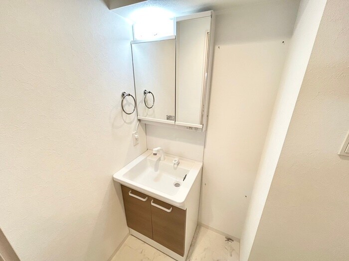 物件内観写真11　(洗面)