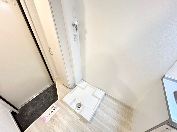 物件内観写真12　(洗濯機置場)