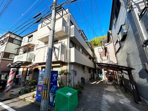 ビクトワ－ル・シェル外観写真