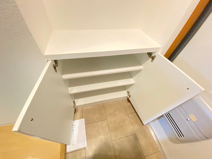 物件内観写真16　(靴箱)