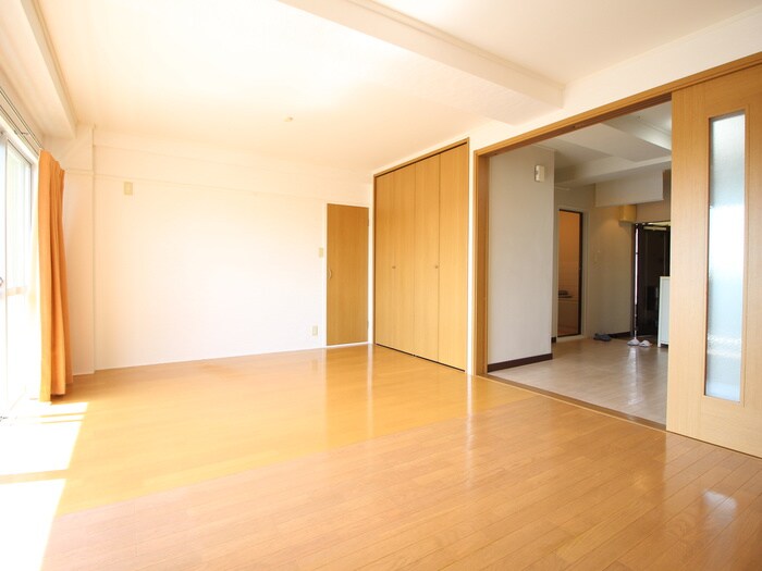 物件内観写真8　(居室)