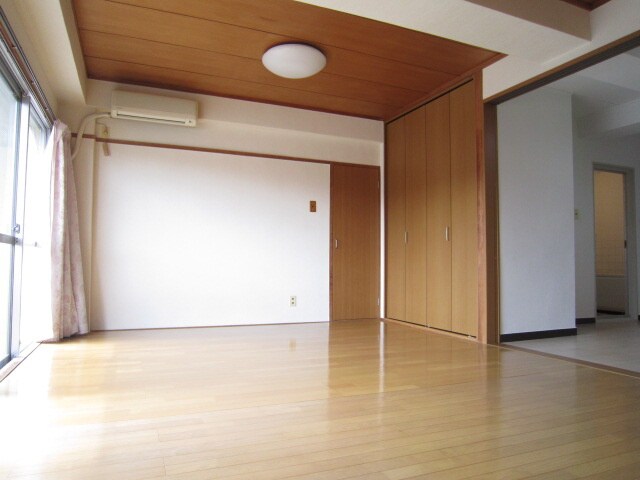 物件内観写真13　(居室)