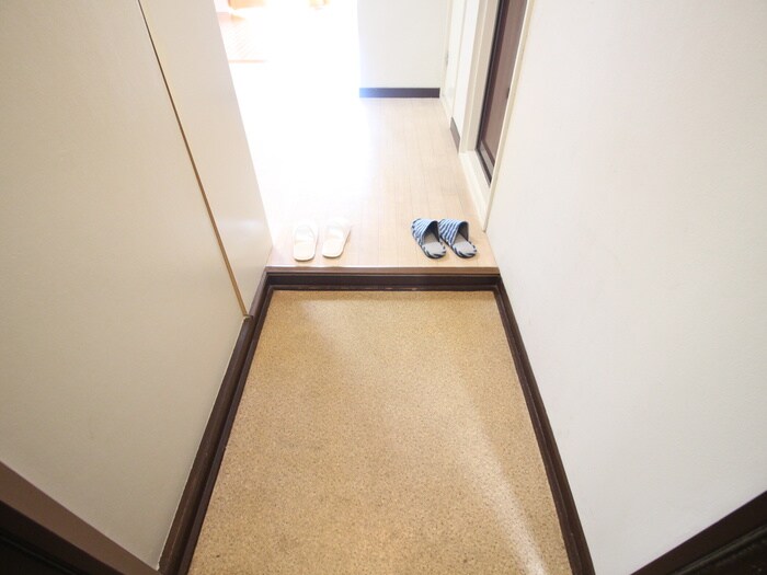 物件内観写真21　(玄関)