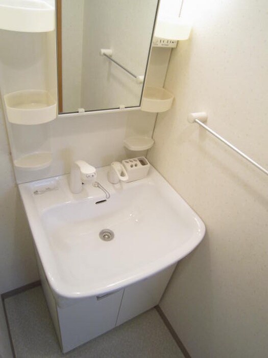 物件内観写真8　(洗面)