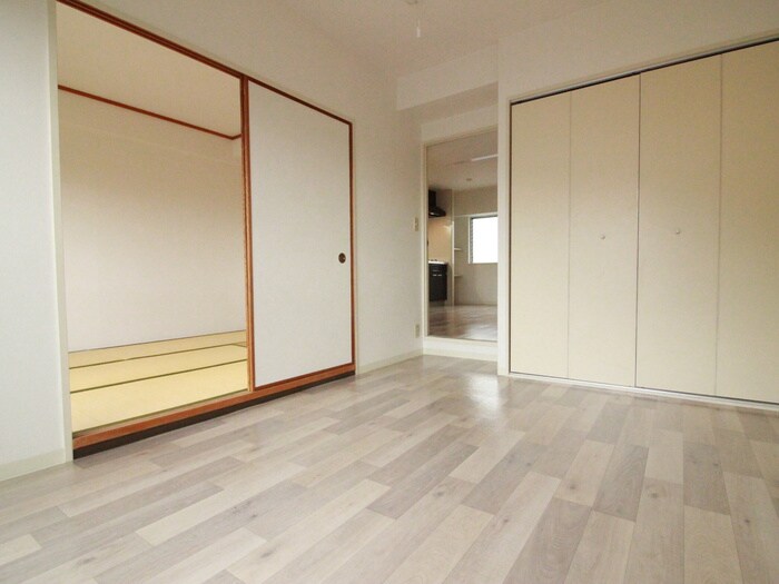 物件内観写真11　(居室)