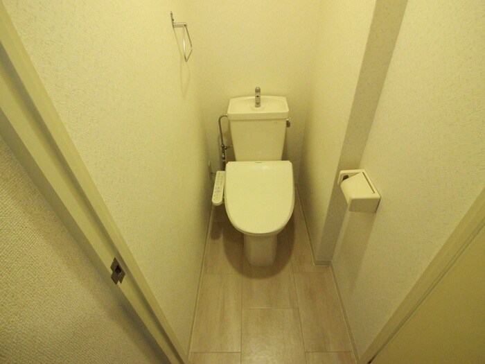 物件内観写真16　(トイレ)