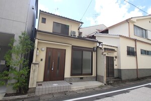 下鴨上川原町貸家外観写真