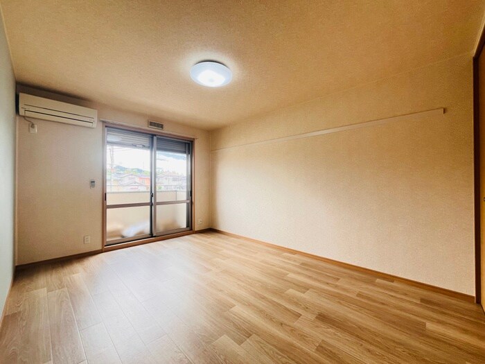 物件内観写真8　(居室)