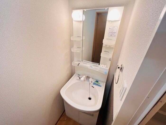 物件内観写真11　(洗面)