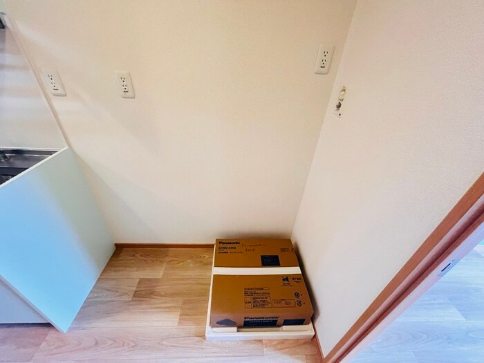 物件内観写真15　(洗濯機置場)