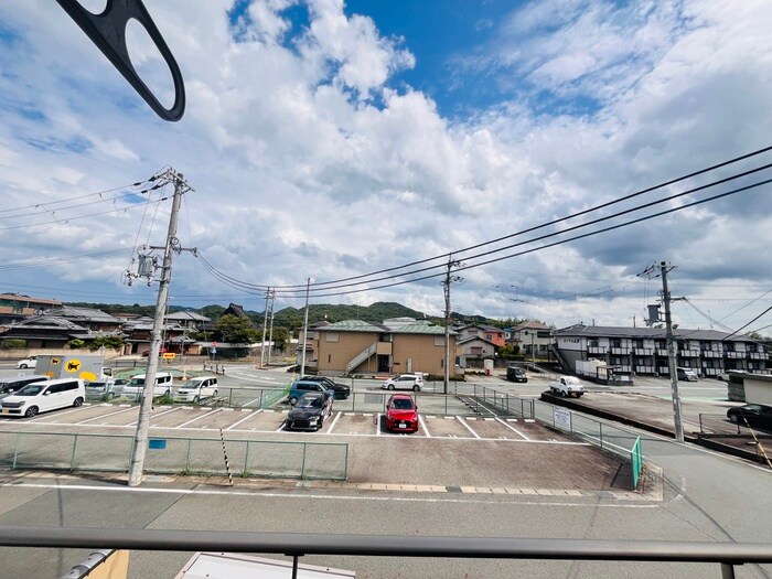 物件内観写真16　(室内からの展望)