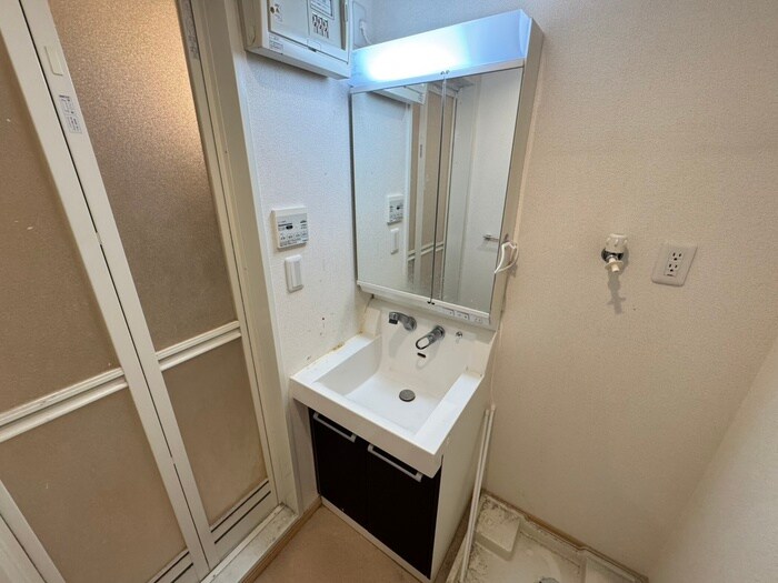 物件内観写真8　(洗面)