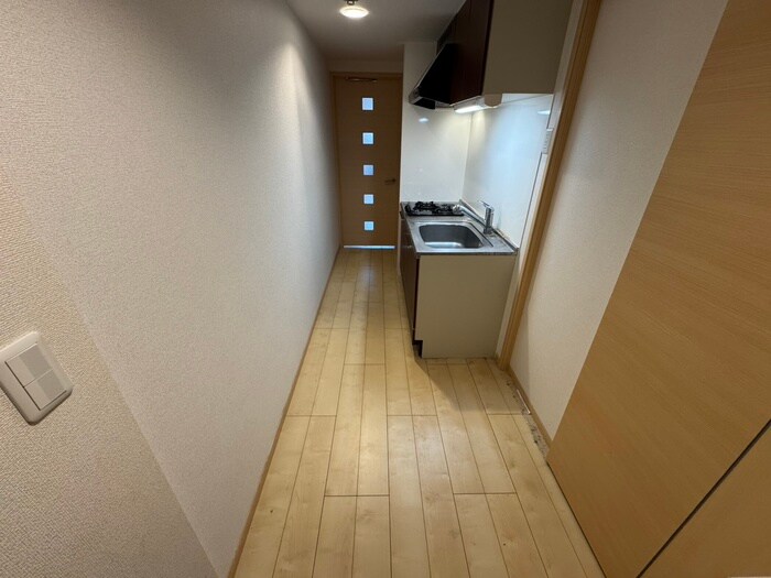 物件内観写真18　(廊下)