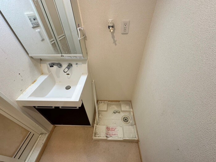 物件内観写真19　(洗濯機置場)