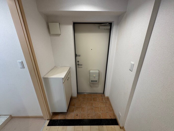 物件内観写真21　(玄関)