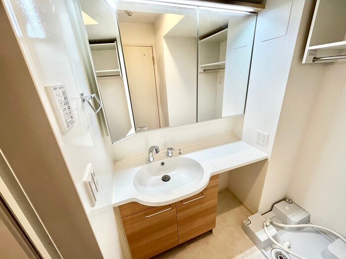 物件内観写真13　(洗面)