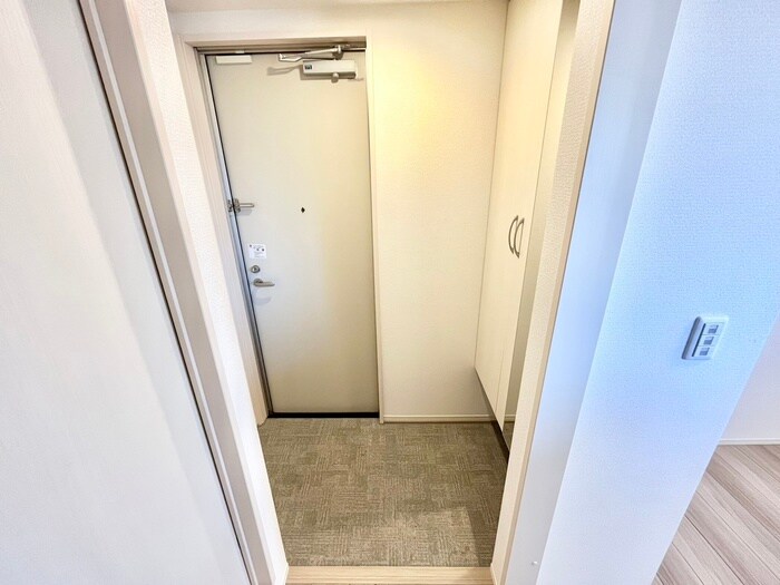 物件内観写真15　(玄関)