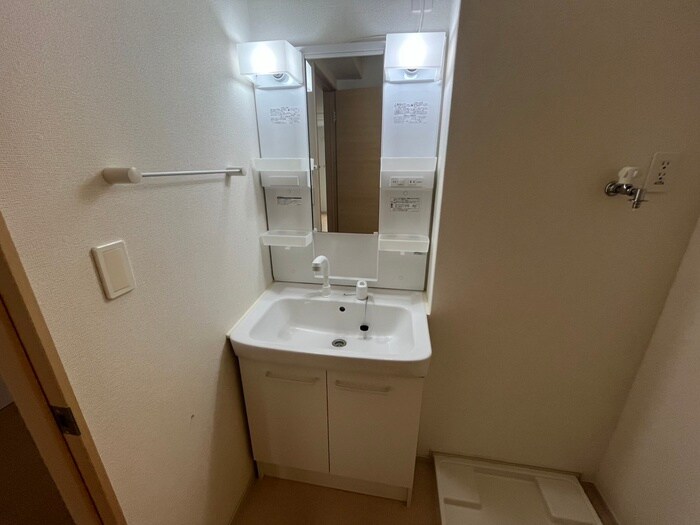 物件内観写真9　(洗面)