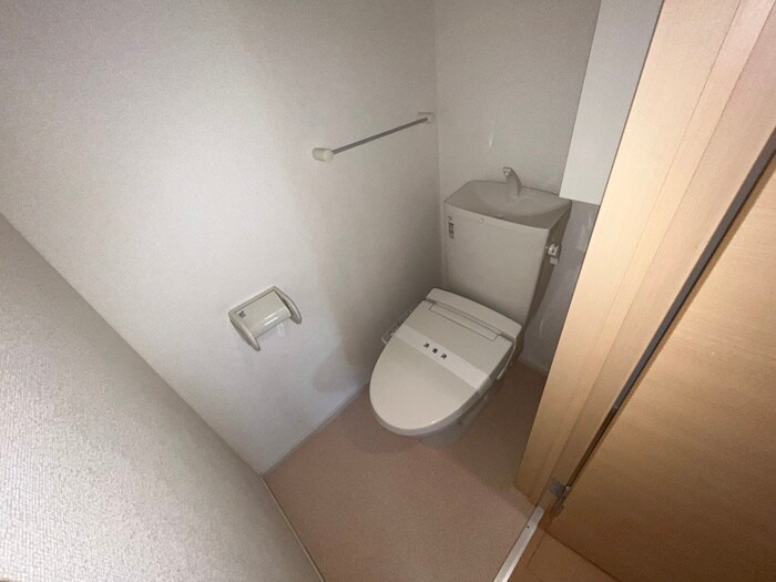 物件内観写真11　(トイレ)