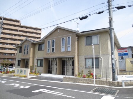 ブッシュクロ－バ－外観写真